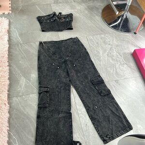 Large fashion nova set Jean material